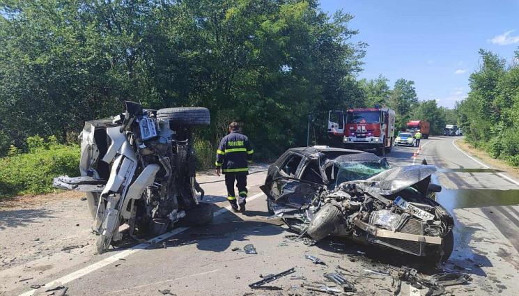 катастрофа Шумен Карнобат - Тежка катастрофа затвори пътя Шумен - Карнобат