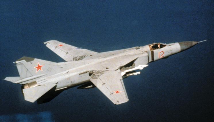 Миг 23 - НЕВЕРОЯТНА ДРАМА: МиГ лети без пилот през 4 държави, преди да се разбие! (СНИМКИ+ВИДЕО)