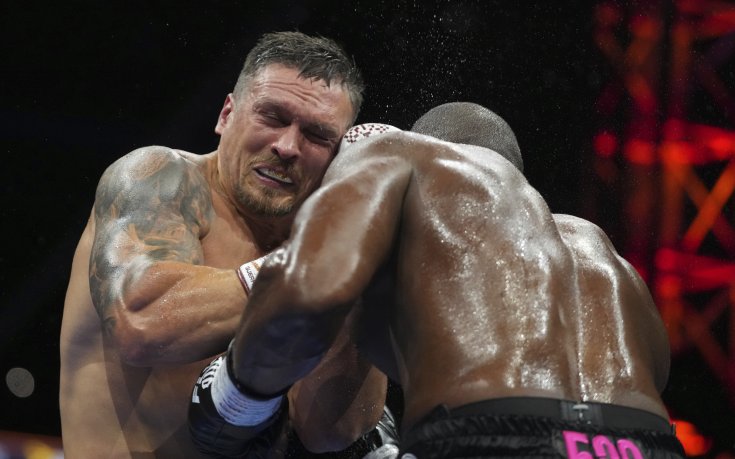 Боксовият крал: Усик сензация и на футболния терен (видео)