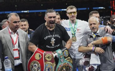 Изумителен! Усик нокаутира Дюбоа и се нареди до най-великите в бокса