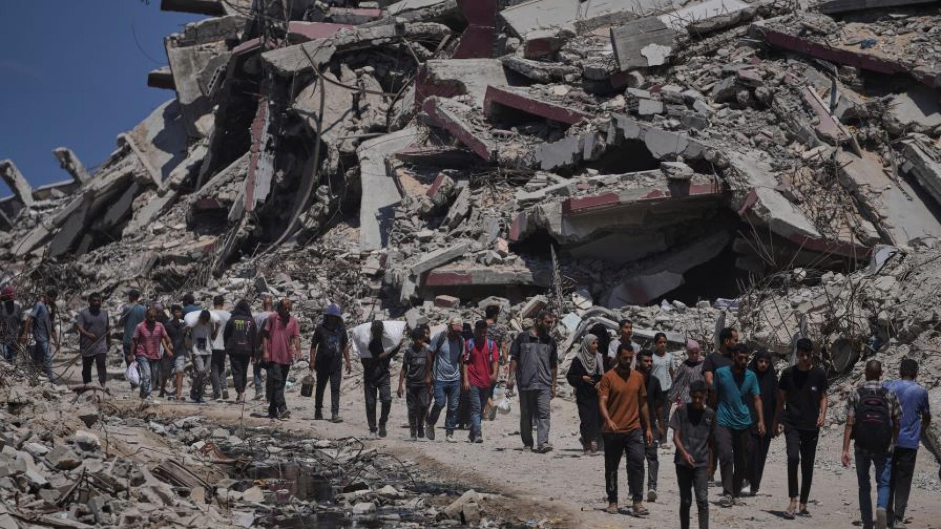 Голяма група гладуващи хора в ивицата Газа е убита от