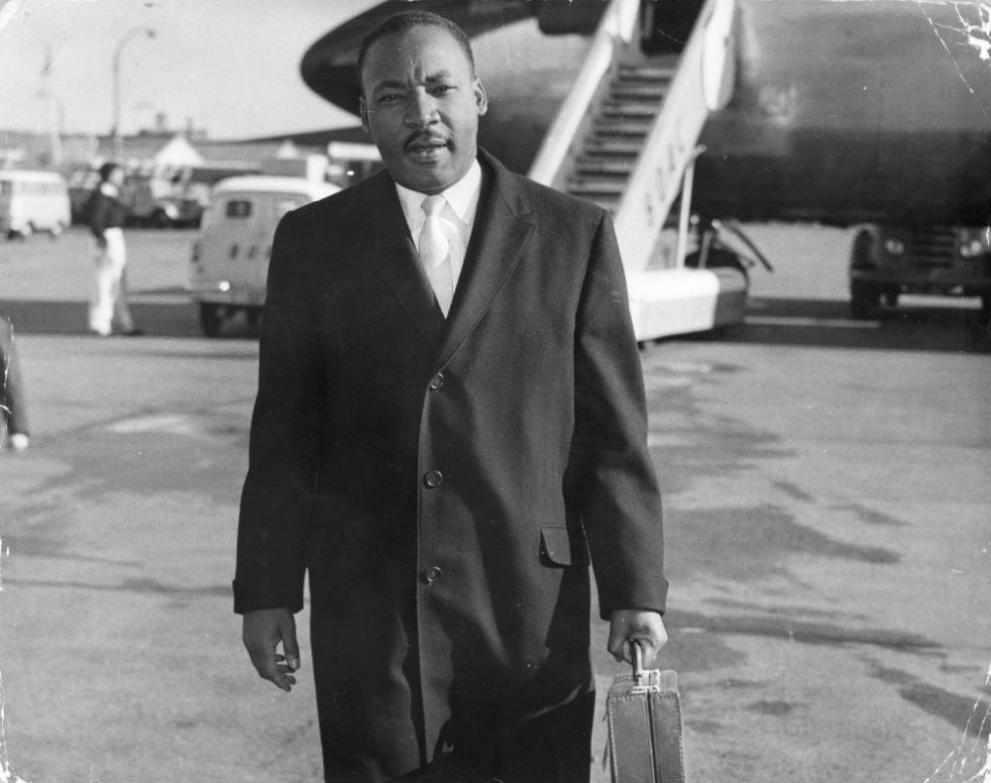 Администрацията на президента на САЩ Доналд Тръмп публикува над 230