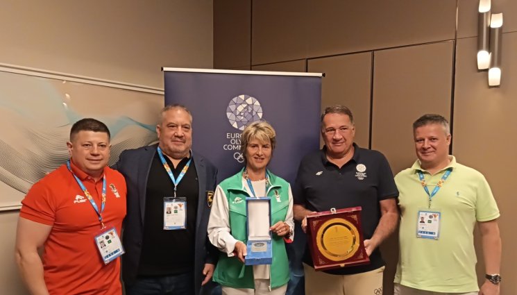 Лечева - Весела Лечева проведе работна среща с председателя на ЕОК в Скопие