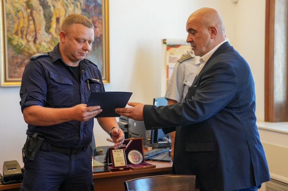 Шестима полицаи от Пето РУ СДВР са наградени от Комисията по вътрешна сигурност и обществен ред в Народното събрание