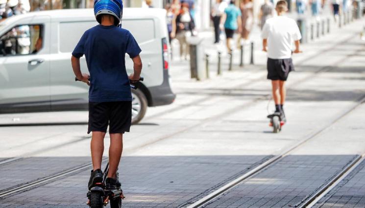 d - Глоби до 800 лева, ако карате тротинетка без Гражданска отговорност