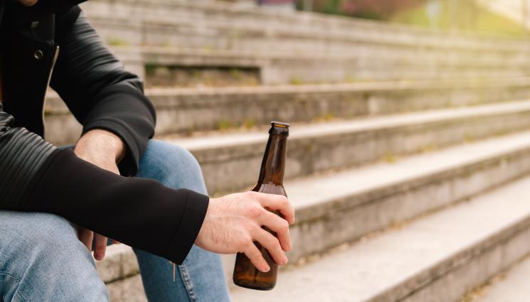 пиене - СУХ РЕЖИМ: Голям наш град забрани пиенето на открито!