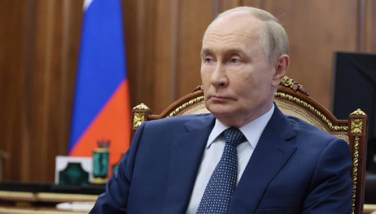 d - Путин отиде на погребението на своя състудентка (ВИДЕО)