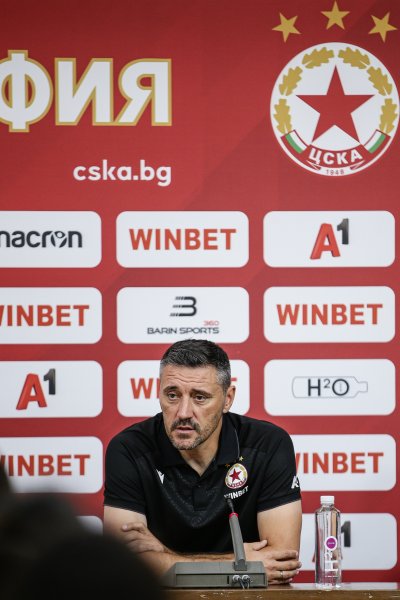 Пресконференция на Душан Керкез1