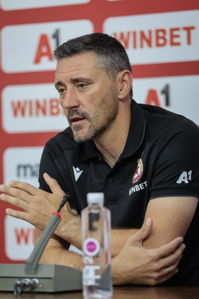 Пресконференция на Душан Керкез1