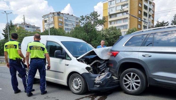 катастрофа Цариградско шосе - Верижна катастрофа блокира 