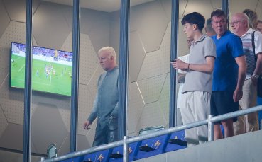 Босовете на Левски и Брага разменили подаръци преди мача (видео)
