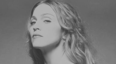 Madonna пусна дългоочаквания ремикс албумa "Veronica Electronica"