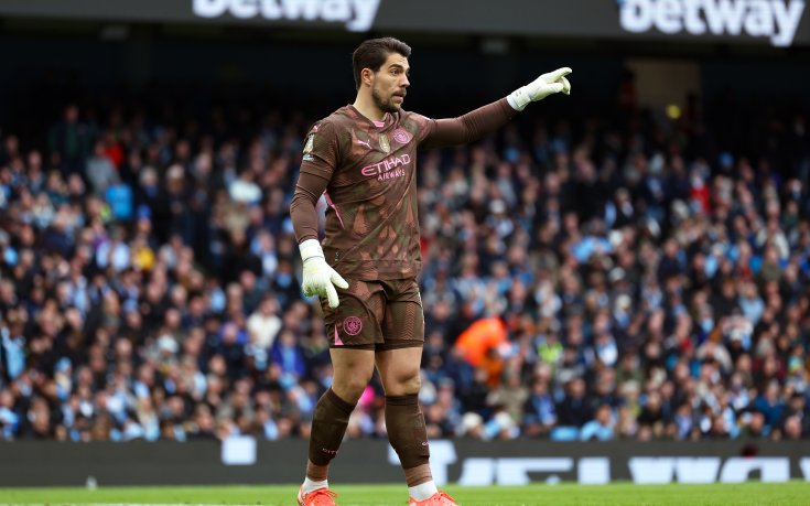 Нотингам уреди вратар на Манчестър Сити