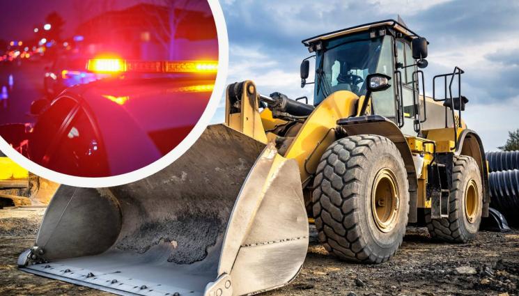 трактор - Пиян с багер помете коли, има пострадали!