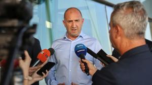 Румен Радев на летище Пловдив