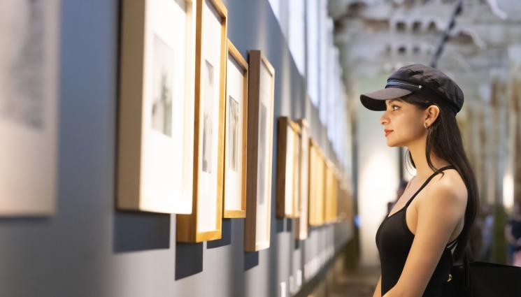 фото изложба - ФОТОИЗЛОЖБА: Джон Демос идва в София