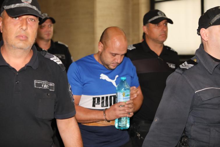 Гледат мярката на задържания за умишления палеж във Велико Търново