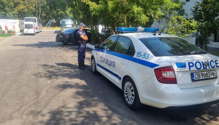 d - ПО ВРЕМЕ НА ДЕТСКИ ЛАГЕР: Тийнейджър падна от тераса на хотел на Черно море