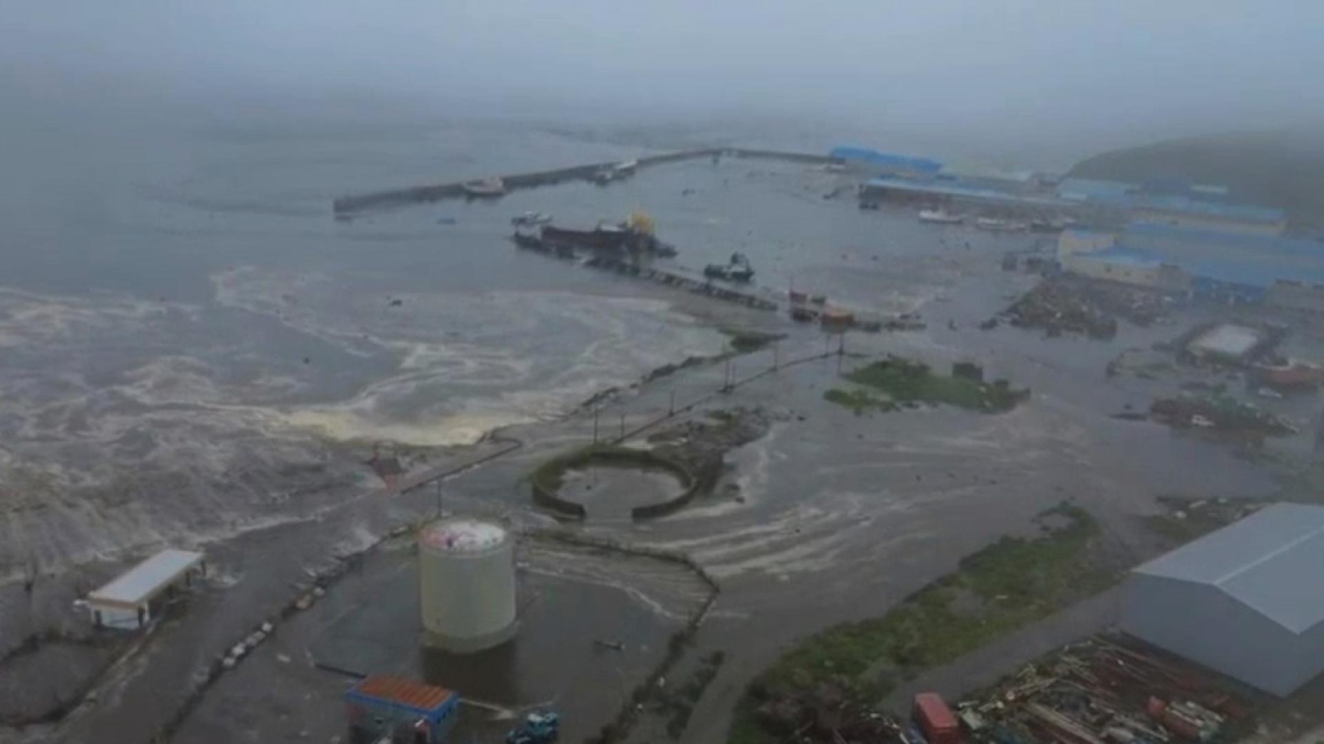 Местните власти съобщиха за наводнения в северната част на руските