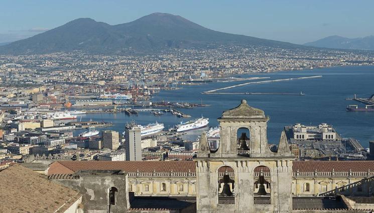 Неапол - НЕАПОЛ -  градът на Камората,  Карузо и пицата 