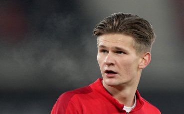 Уулвс подписа със защитник на АЗ Алкмаар