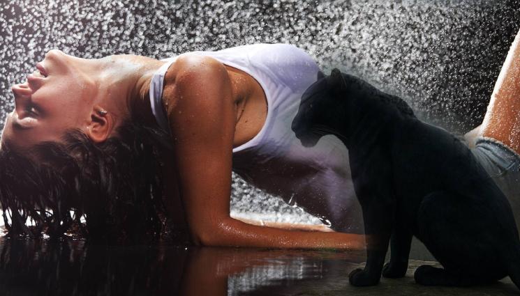 красавица - ВЪЗРАСТТА Е ПРОСТО ЧИСЛО: Световен топмодел шашна с тяло на 55! (СНИМКИ)