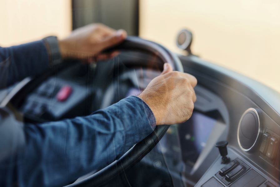 75-годишен мъж открадна автобус от автогарата в Свищов