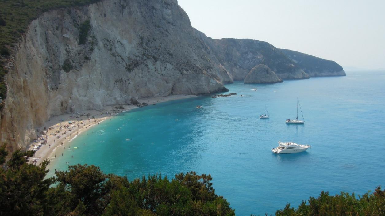 Гърция пуска ваучери за почивка до 600 евро през 2026 г.