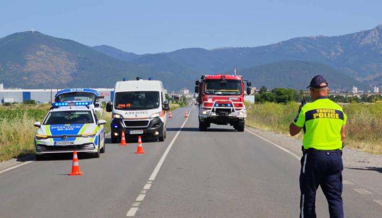д - ДОКОГА? Шофьор, каращ в насрещното, уби възрастен мъж след челен удар