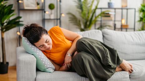 стомах корем