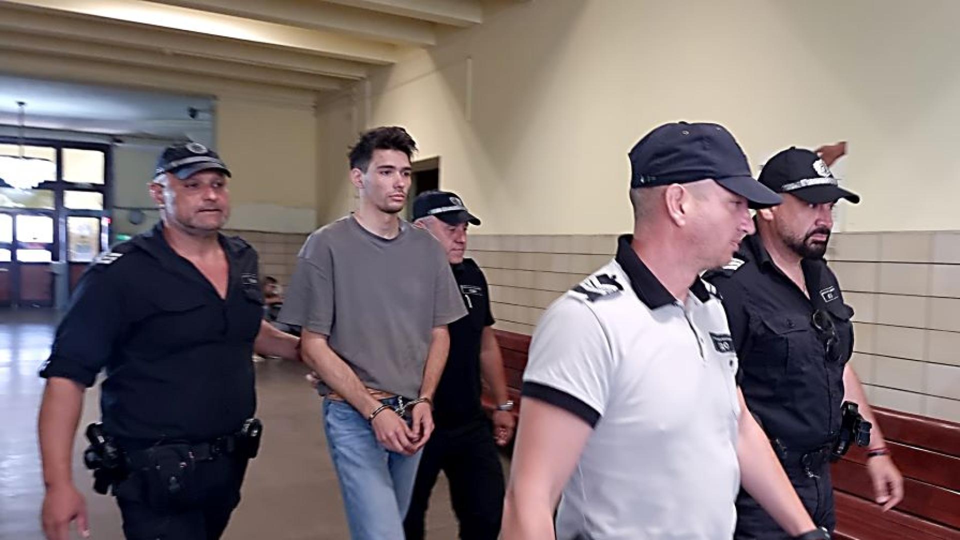 Районният съд в Ямбол остави в ареста 21 годишния молдовец Сандо