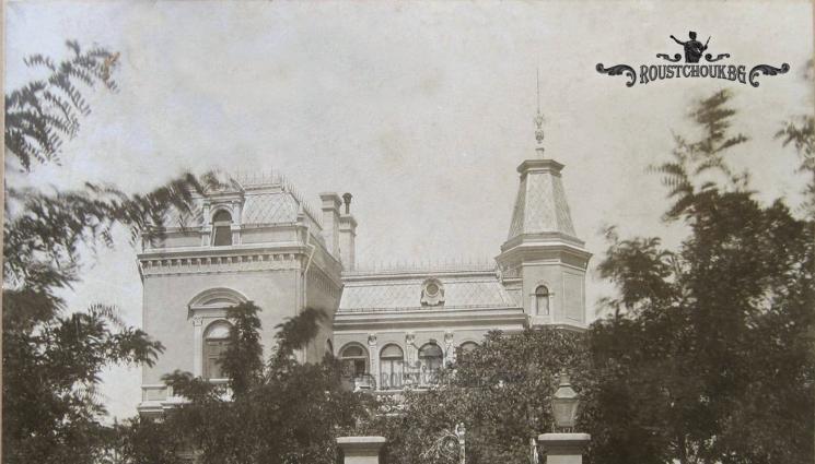 златно време - СЛЕД ДЕСЕТИЛЕТИЯ НА РАЗРУХА: Вилата на банкерите Симеонови връща великолепието си (СНИМКИ)