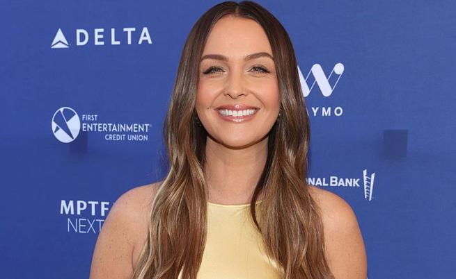 Звездата от „Анатомията на Грей“ Камила Лудингтън разкри, че страда от Хашимото