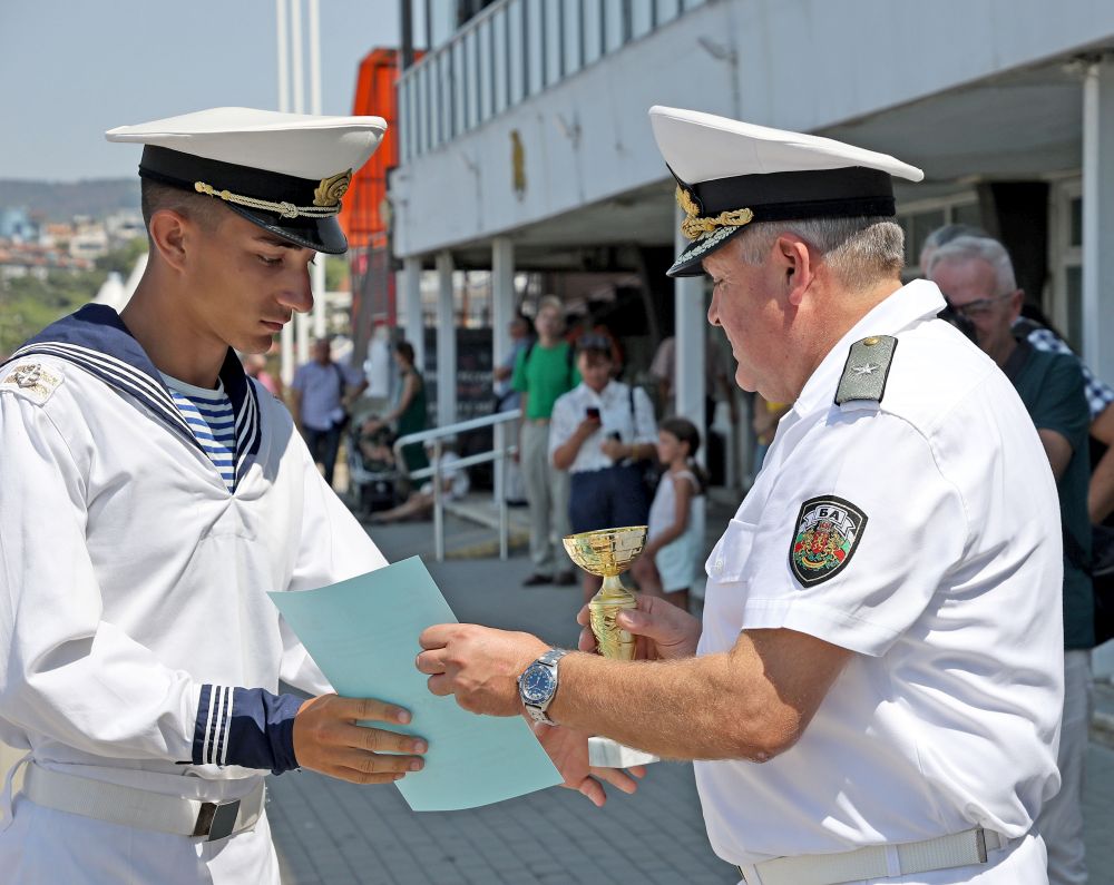 Наградиха победителите в Спартакиадата по морски спортове във Варна