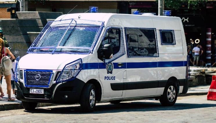 d - Мощна експлозия в гръцки курорт, има ранени туристи и дете! (СНИМКИ)