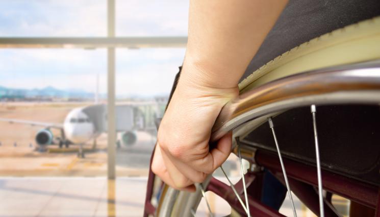 инвалидна количка летище