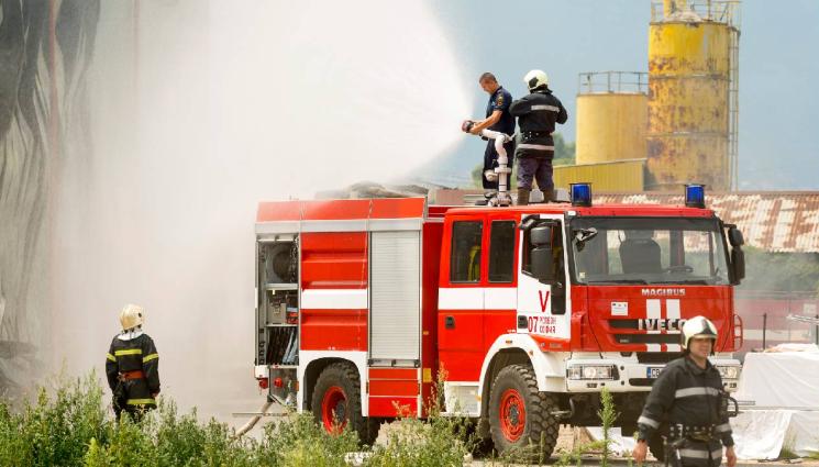 д - Пожар избухна в Димитровград, бедственото положение в Хасковско продължава (ВИДЕО)