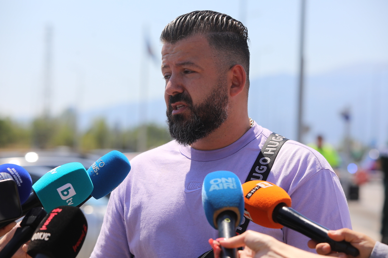 <p>Столичната полиция предотврати кражба на бус със стока. След кратко преследване, на място е задържан и мъжът, шофирал превозното средство, каза на брифинг Илия Кузманов, заместник-началник на Пето районно управление.</p>