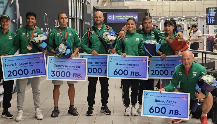 лека атлетика - Срещнаха атлетите с бонуси за 11 200 лв.
