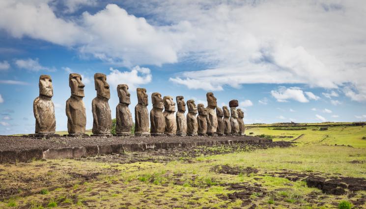 великденски остров - НЕВЕРОЯТНО: Откриха нова статуя на Великденския остров!