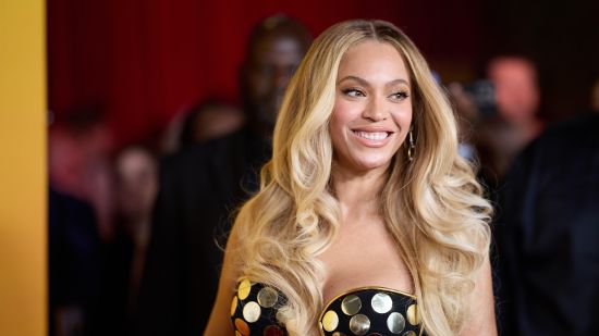 Beyonce спечели първата си награда праймтайм “Еми”