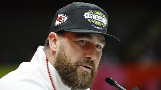 Travis Kelce разкрива как се е влюбил в Taylor Swift