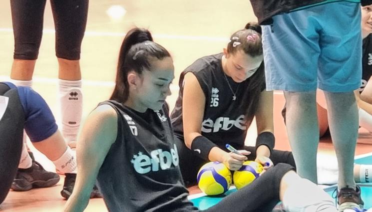 Радостина Маринова - Травма извади Радостина Маринова от състава на България за Световното първенство по волейбол за жени