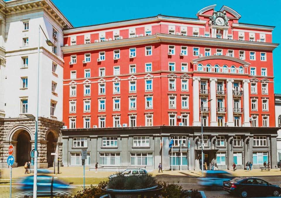 посолствата