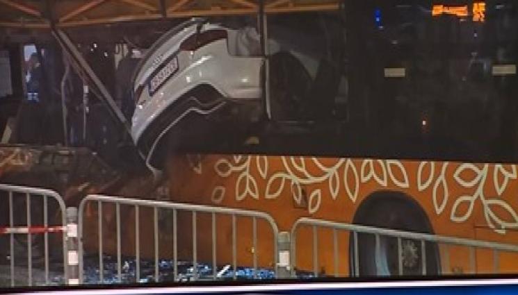 камикадзето - КОШМАРНИ ПОДРОБНОСТИ ОТ УДАРА: Жена била затворена в багажника на камикадзето!