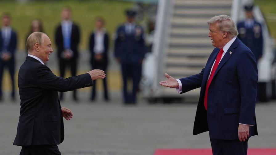 Тръмп и Путин връщат стрелките на "Часовника на Страшния съд" до 1972 г.