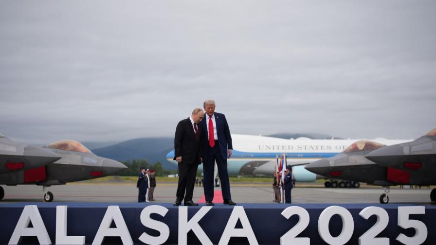 <p>Неочакван жест: Путин подари нов мотоциклет &bdquo;Урал&ldquo; на жител на Аляска</p>