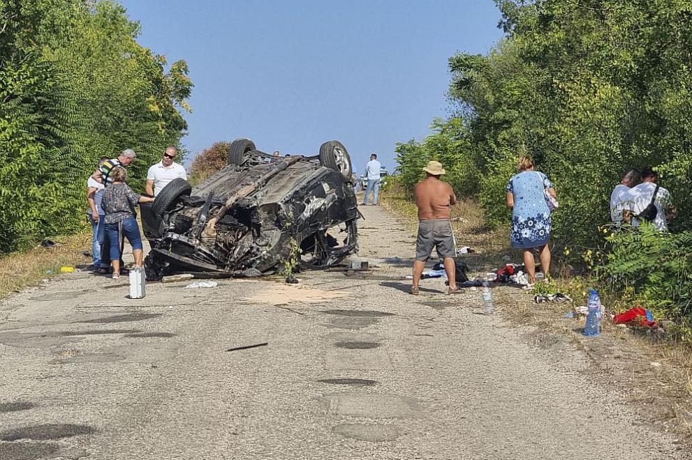 Един човек е загинал, а петима са в тежко състояние,