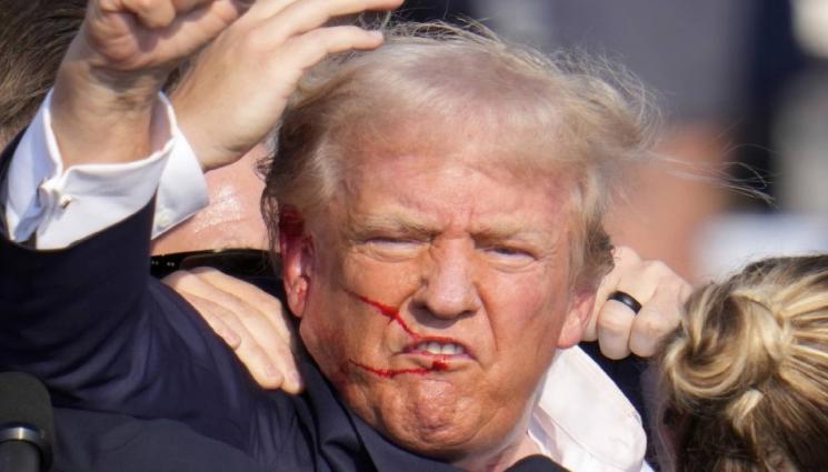 Тръмп кръв - АТЕНТАТ СРЕЩУ ТРЪМП: Американският президент оцеля, след като спипаха организаторката на покушението! (СНИМКИ+ВИДЕО)