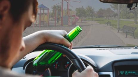 детска площадка пиян шофьор